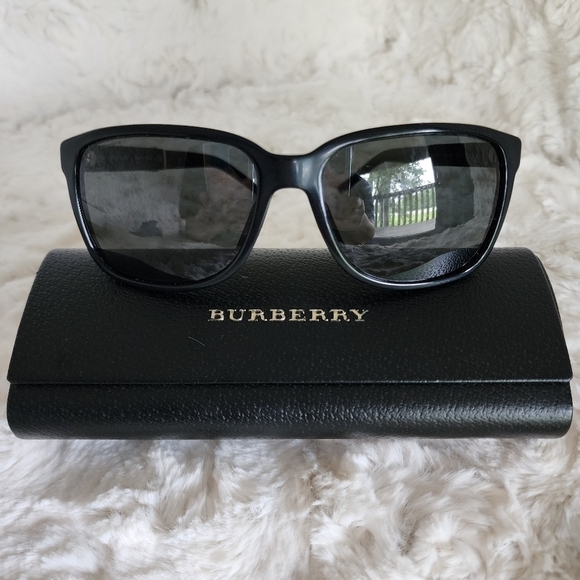 Burberry B 4181 Black Nova Check Square Sunglasses main image 10